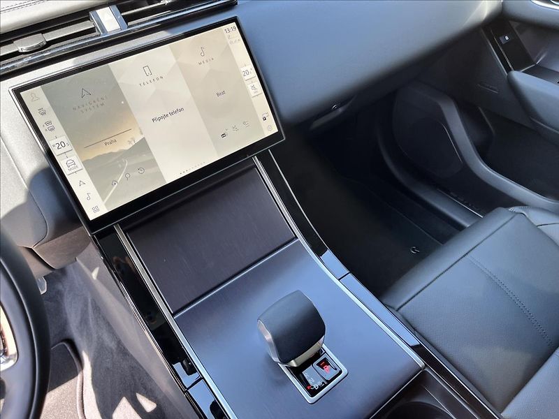 Land Rover Range Rover Velar 2,0 D200 DYNAMIC SE AWD - fotka 21 z 37