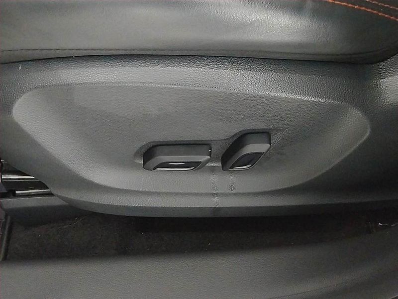 MG ZS (2022) 1.0 Turbo, Automat, ČR,1.maj - fotka 21 z 21