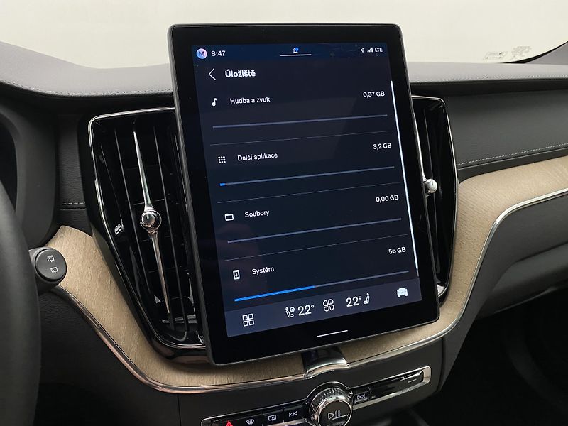 Volvo XC60 T8 AWD RECHARGE ULTRA DARK CZ - fotka 65 z 69