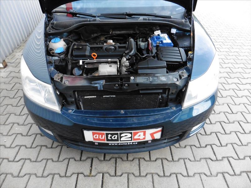 Škoda Octavia 1,4 II Combi 1.4 TSi Elegance - fotka 12 z 12