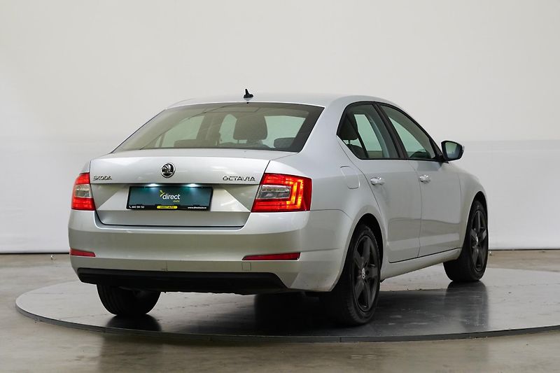Škoda Octavia - fotka 2 z 23
