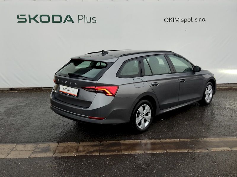 Škoda Octavia (2023) Combi Ambition 2,0 Tdi 110 Kw - fotka 2 z 32