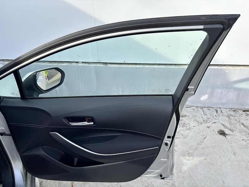 Toyota Corolla (2019) 1.2Turbo 85kW Alu kola! - fotka 13 z 29