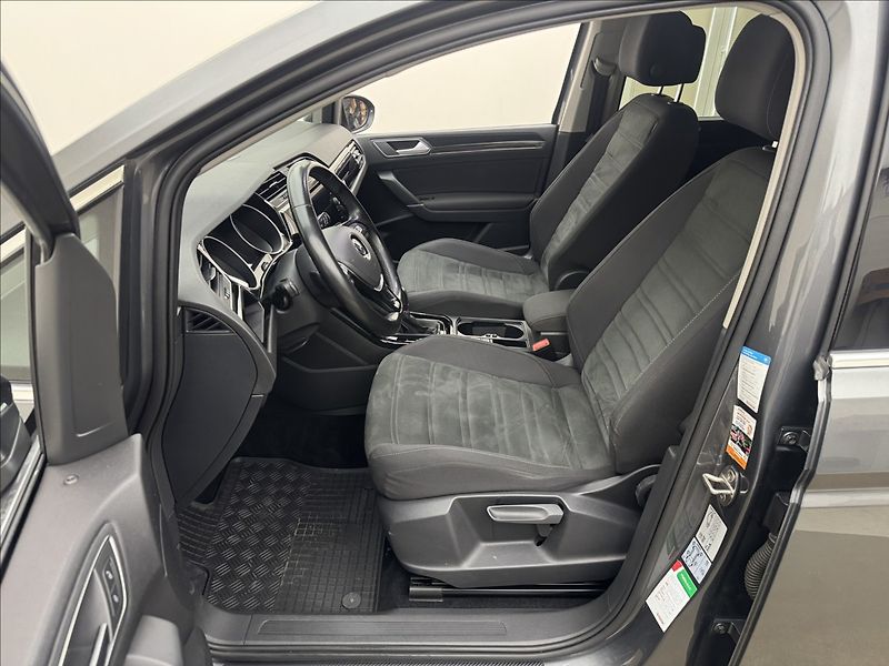 Volkswagen Touran 2,0 110kW DSG 5-MÍST TAŽNÉ ČR - fotka 32 z 41