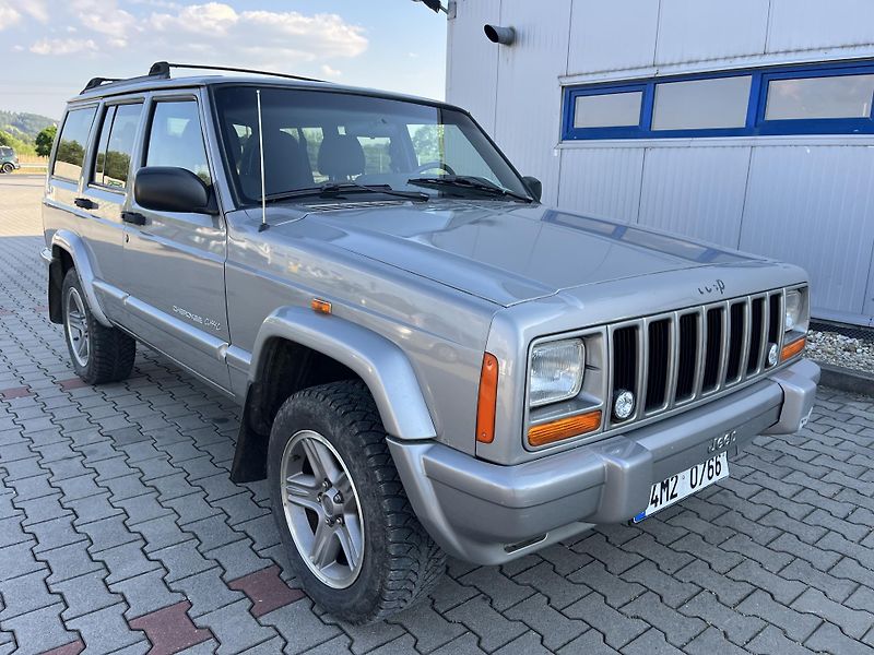 Jeep Cherokee (2000) 2.5 TD - fotka 2 z 14