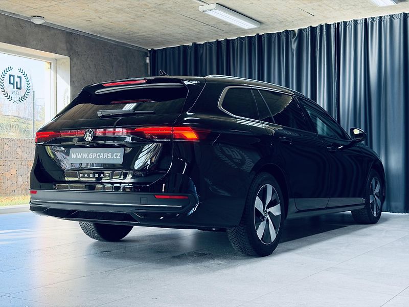 Volkswagen Passat (2025) 1.5Tsi*TAŽ*MASAŽE*360°KAMERY* - fotka 8 z 37