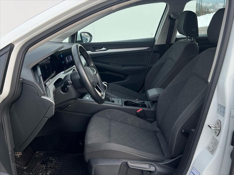 Volkswagen Golf 1,5 TSi 96kW LIFE  8 - fotka 11 z 26