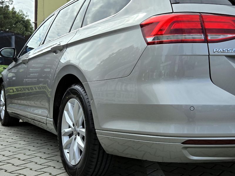 Volkswagen Passat 2.0TDi DSG *SERV.KN.FAKTURY*   - fotka 47 z 49