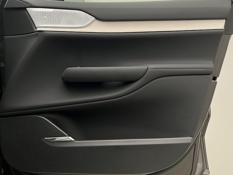 Volvo EX90 AWD TWIN MOTOR RECHARGE 7 MÍST - fotka 53 z 53