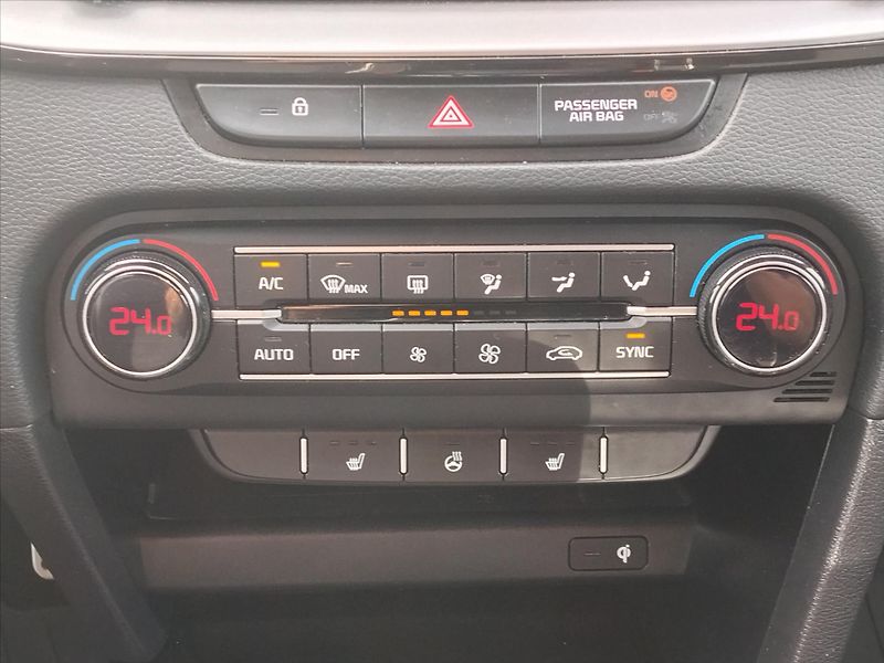 Kia XCeed 1,5   1.5 T-GDI 117Kw GT Line, - fotka 15 z 35