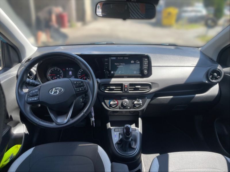 Hyundai i10 1,0 i Smart AT 5d - fotka 8 z 10