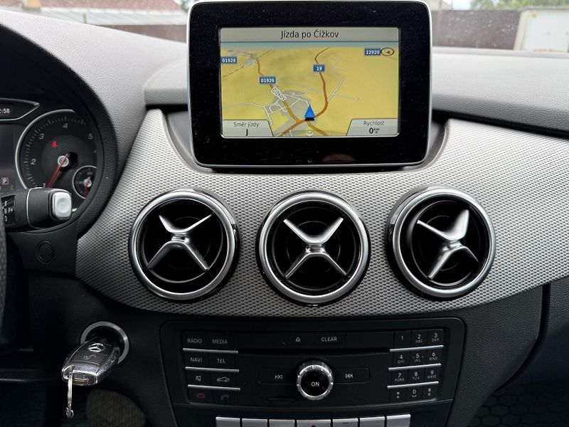 Mercedes-Benz Třídy B 2,2CDI 100kW Automat - fotka 16 z 22