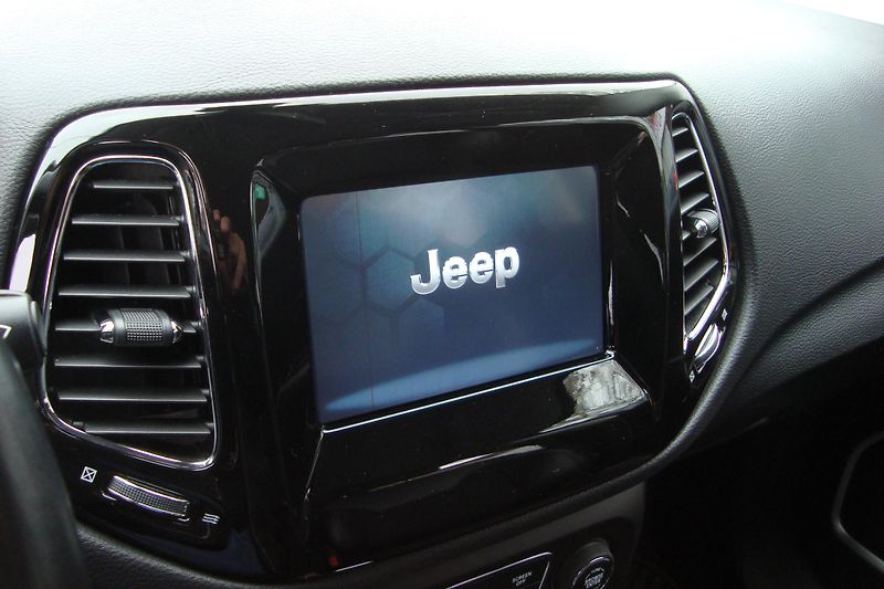 Jeep Compass (2019) LIMITED 2.0 CRD, 4x4 - fotka 41 z 86