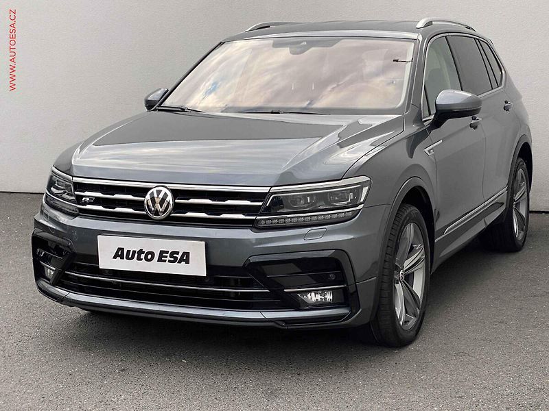 Volkswagen Tiguan (2018) 2.0 TSi 4x4, 1.maj,ČR, DSG - fotka 3 z 17
