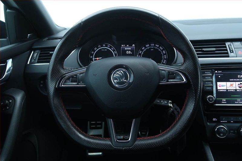 Škoda Octavia (2016) RS 2.0 TDI, Serv.kniha, Kůže - fotka 19 z 26