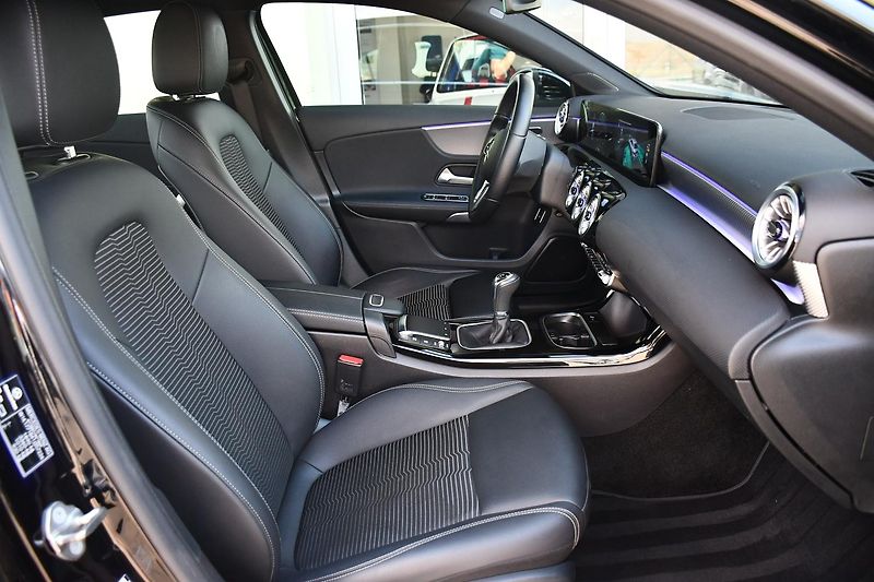 Mercedes-Benz Třídy A A180 NTOP ČR 1M - fotka 13 z 54