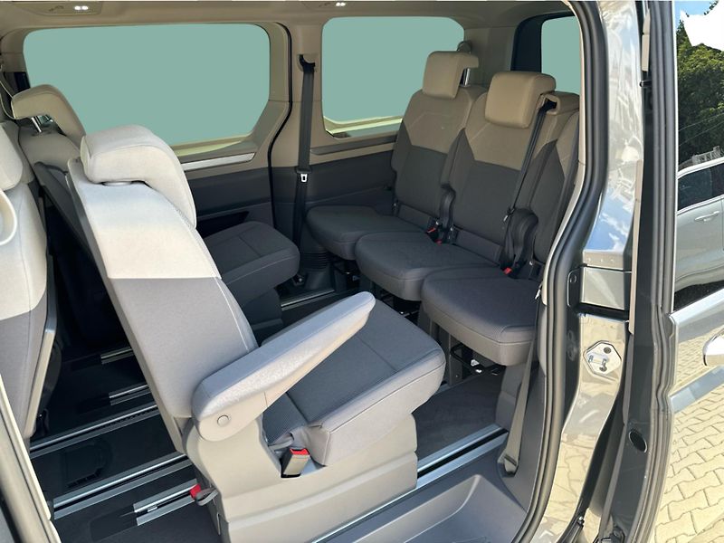 Volkswagen Multivan LONG 2.0TDI LIFE 7DSG 110kW - fotka 11 z 18