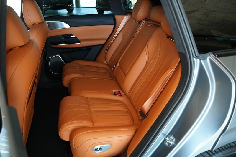 Xpeng G9 (2026) AWD Performance - 575 HP !!! - fotka 28 z 38
