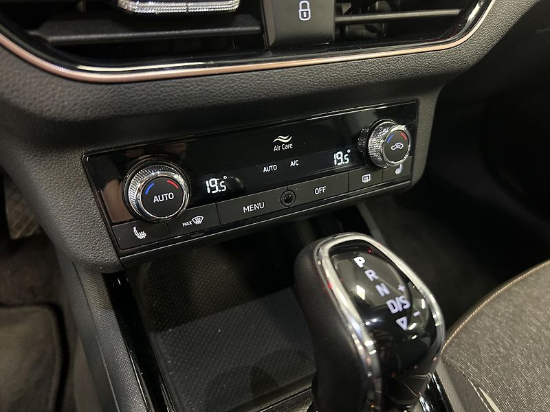 Škoda Scala (2022) 1.0TSi DSG Style LED Virt.kokp - fotka 10 z 26