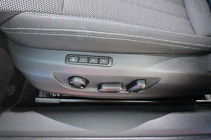 Škoda Superb (2023) 2.0 DSG STYLE Matrix LED VIRTU - fotka 26 z 38