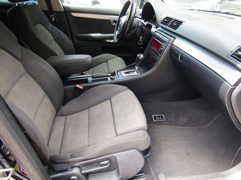 Audi A4 (2006) Avant 2.0 TDI 103kW AUTOMAT - fotka 25 z 33