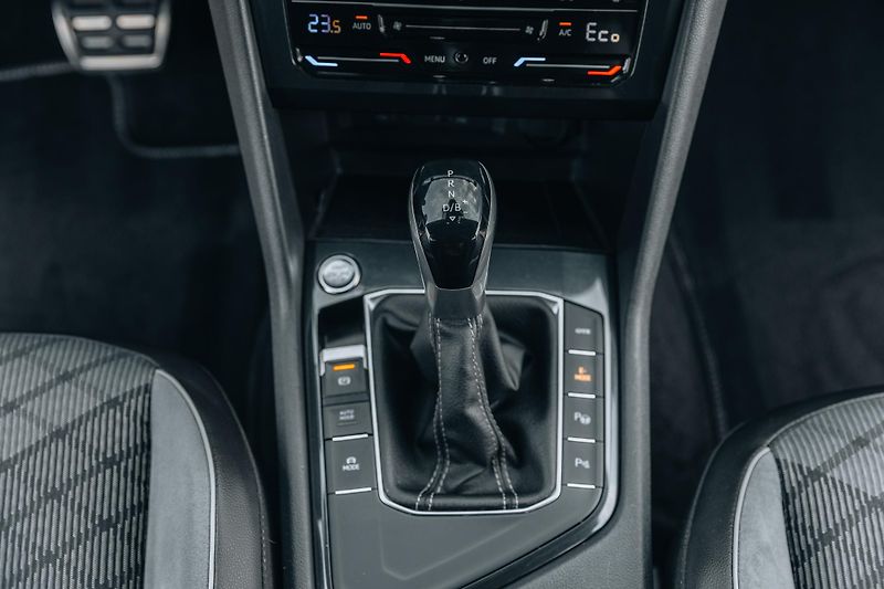 Volkswagen Tiguan (2022) VW Tiguan R-Line eHybrid - fotka 19 z 23