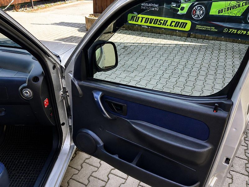 Citroën Berlingo 1,6i (80kW)*TAŽNÉ ZAŘÍZENÍ* - fotka 15 z 15