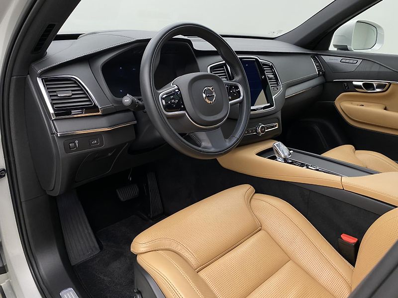 Volvo XC90 B6 AWD INSCRIPTION AUT CZ 7m - fotka 4 z 55