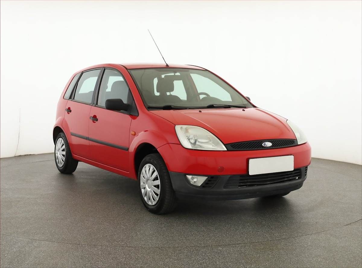Ford Fiesta 1.3 i, nová STK, Klima