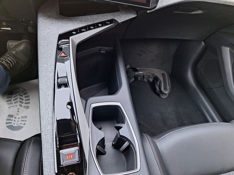 Peugeot 5008 (2026) ALLURE Hybrid 145 e-DCS6 - fotka 19 z 19