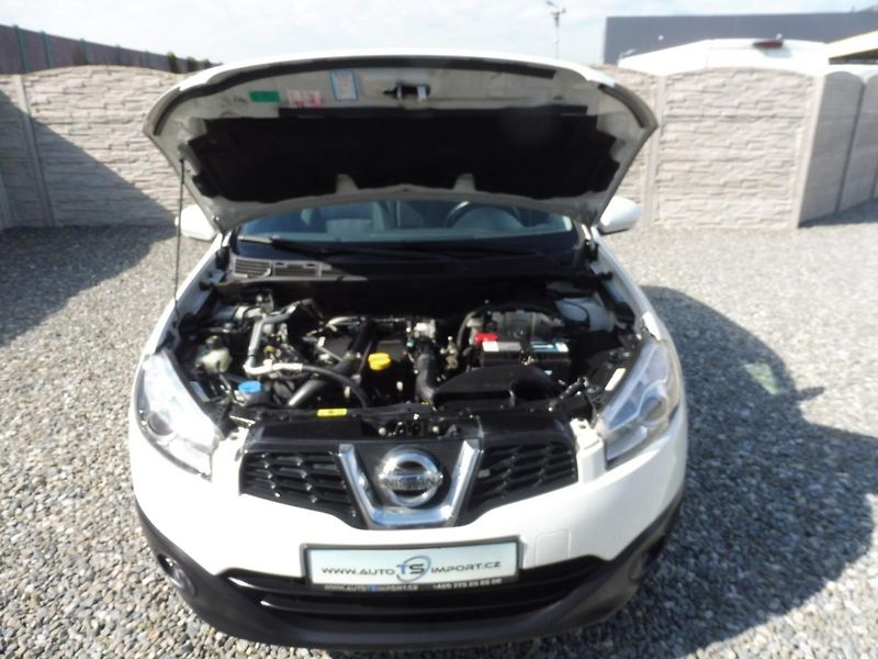 Nissan Qashqai 1.5DCi 110PS NAVI STK TOP STAV - fotka 78 z 189