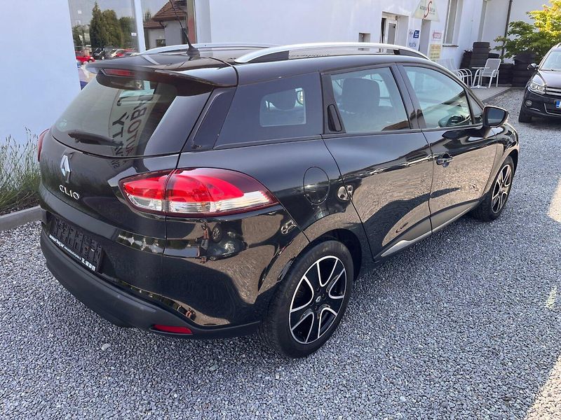Renault Clio (2014) 1.2 i Kombi - fotka 2 z 17