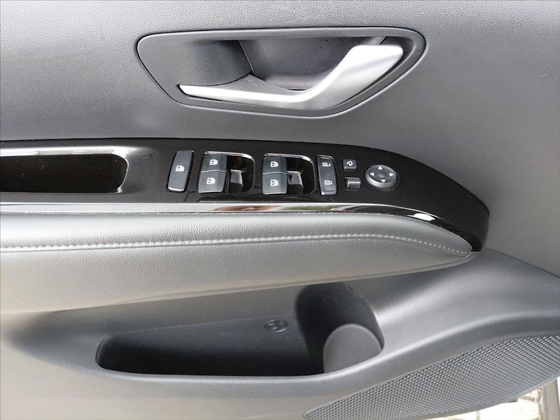 Hyundai Tucson 1,6   1.6 T-GDI MHEV Smart DCT - fotka 15 z 25