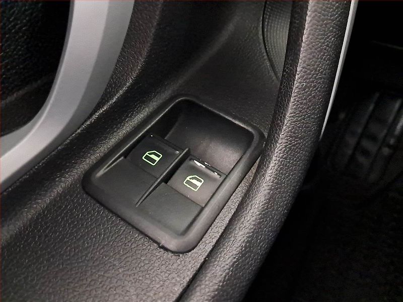 Škoda Fabia (2008) 1.9 TDI, po STK, jezdí výborně - fotka 16 z 16