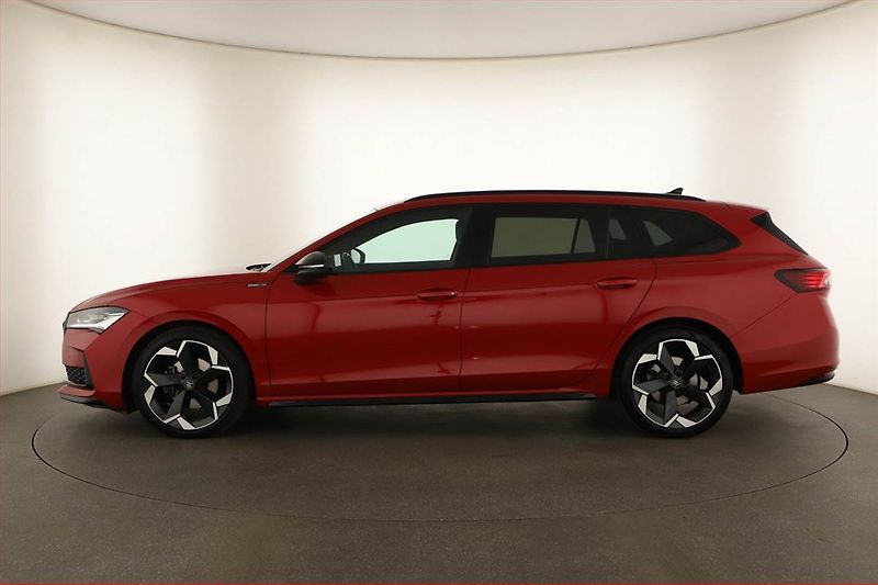 Škoda Superb (2025) 2.0 TDI, SPORTLINE, KEYLESS - fotka 3 z 20