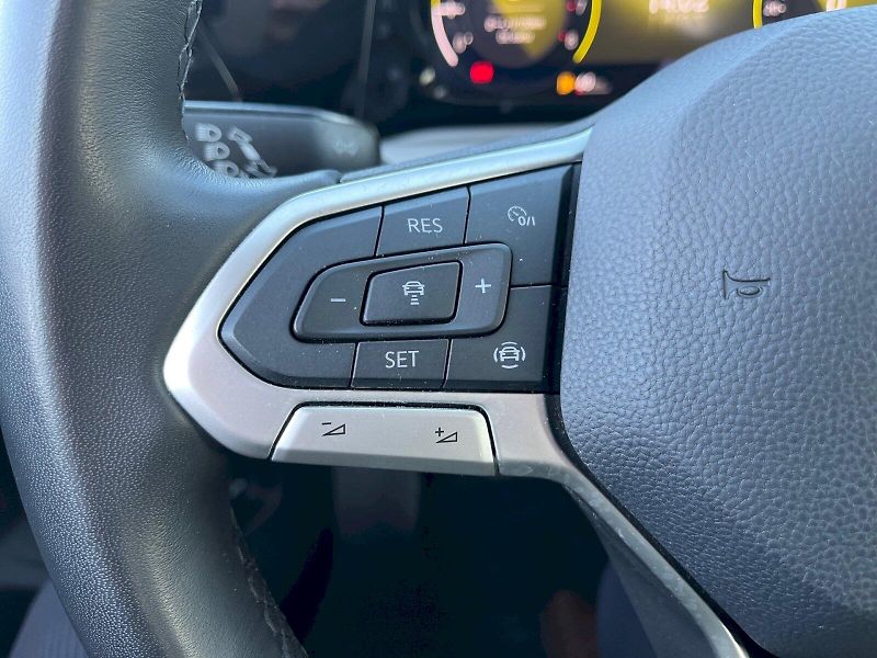 Volkswagen Golf (2022) Variant 1,0TSi 81kW Life 6G - fotka 23 z 33
