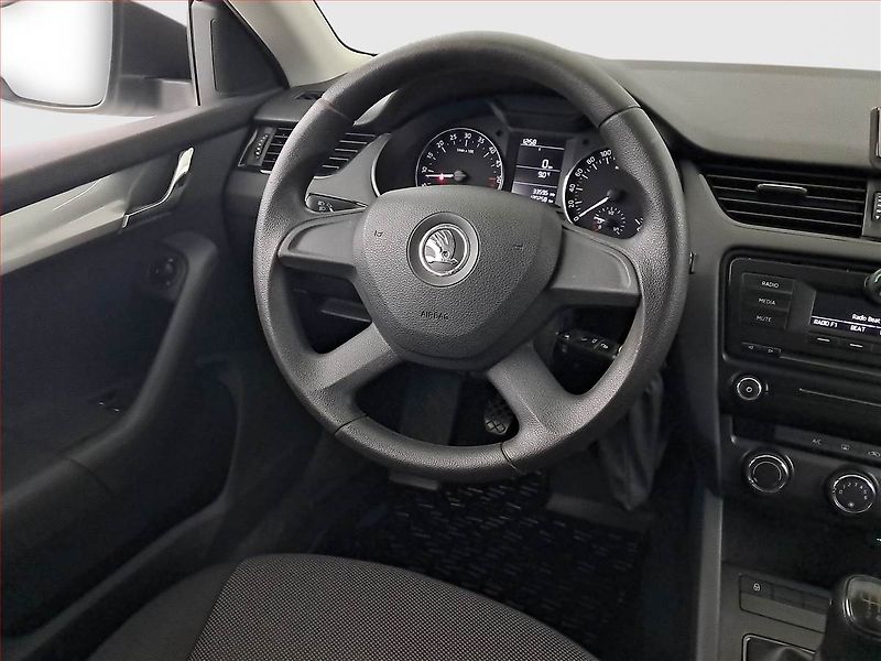 Škoda Octavia (2014) 1.6 TDI, ČR,1.maj - fotka 7 z 15