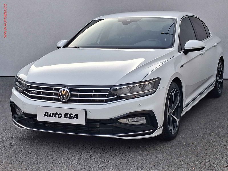Volkswagen Passat (2020) 2.0TDi, ČR, DSG, LED, kamera - fotka 3 z 19
