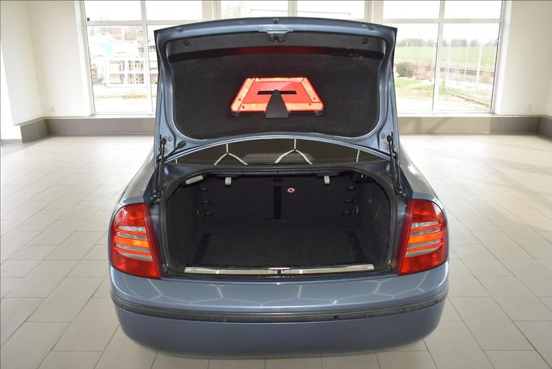 Škoda Superb 2,8 i V6 30V, klima,nová STK, - fotka 9 z 17