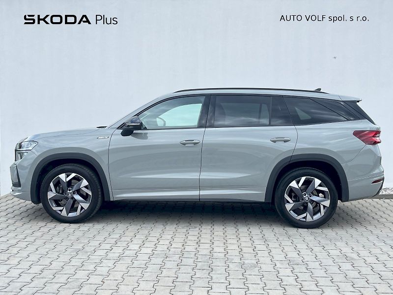 Škoda Kodiaq (2025) SPORTLINE 4X4 TD 142/2.0 A7A - fotka 3 z 35