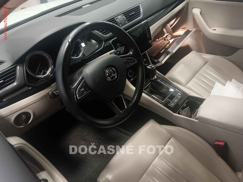 Škoda Superb (2017) 2.0 TDi 4x4, ČR, DSG, bixen - fotka 3 z 3
