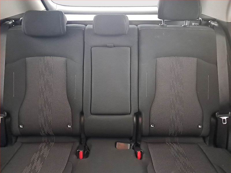 Kia Sportage (2022) 1.6 T-GDI - fotka 10 z 17