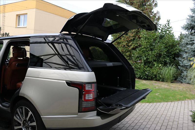 Land Rover Range Rover 4,4 1.Maj. ČR. Autobiography - fotka 48 z 57