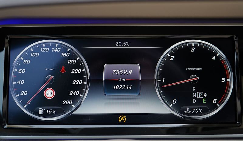 Mercedes-Benz Třídy S 350d Long 4Matic/AMG/ČR/DPH - fotka 33 z 41