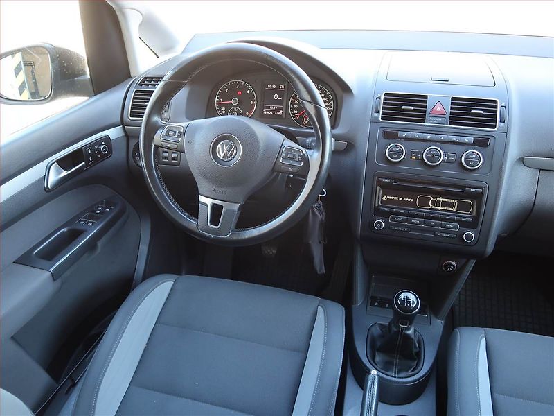 Volkswagen Touran (2013) Comfortline 2.0 TDI - fotka 7 z 18