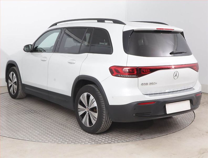 Mercedes-Benz EQB (2023) 250, SoH 97% - fotka 4 z 18