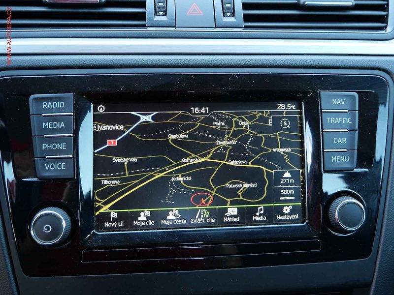 Škoda Rapid (2016) 1.2 TSi, Ambition, xenon - fotka 21 z 25