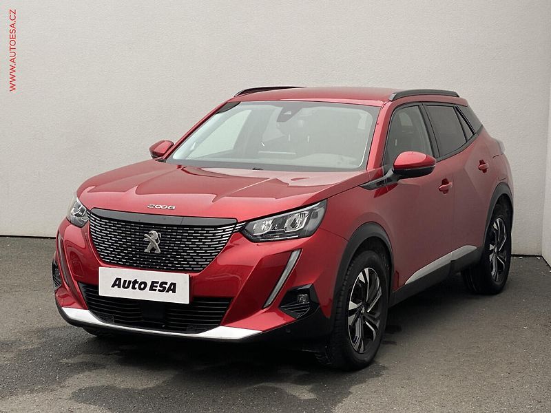 Peugeot 2008 (2019) 1.5 HDi, Allure, AT, LED - fotka 3 z 18