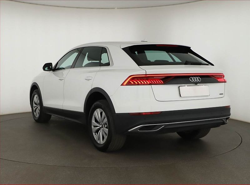 Audi Q8 (2023) 55 TFSI - fotka 4 z 20