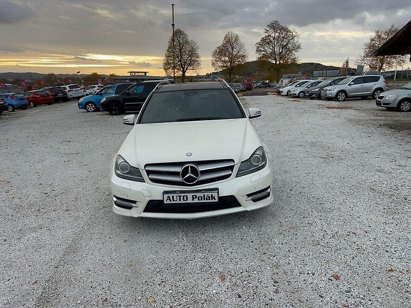 Mercedes-Benz Třídy C AMG LINE 3.0 CDI 4MATIC - fotka 2 z 15
